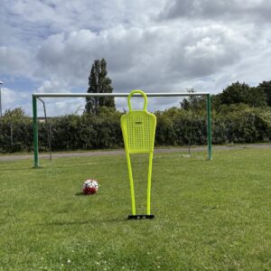 Junior frisparksfigur i  med jordspyd. Fantastisk hårdfør fluorescerende frisparksfigur til dit træningsudstyr, da den ligner en menneskelig silhuet.